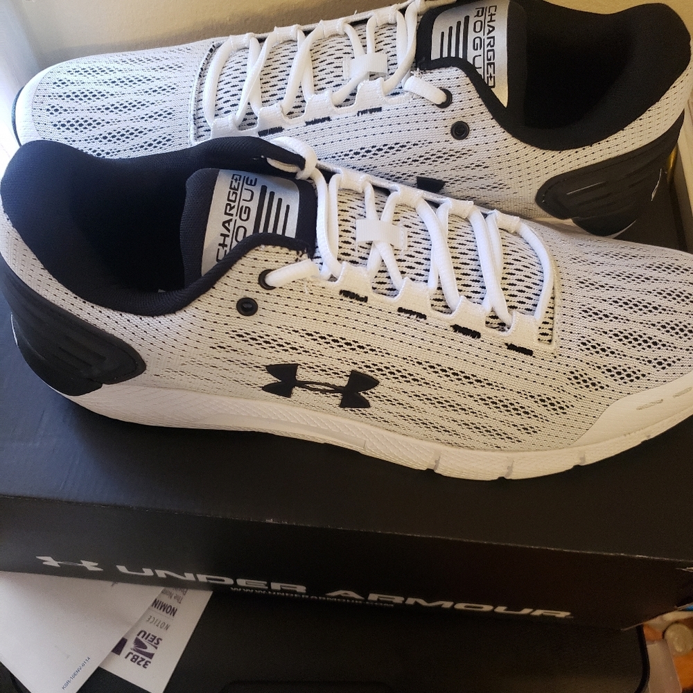 Shoe - Picture 4 of 4